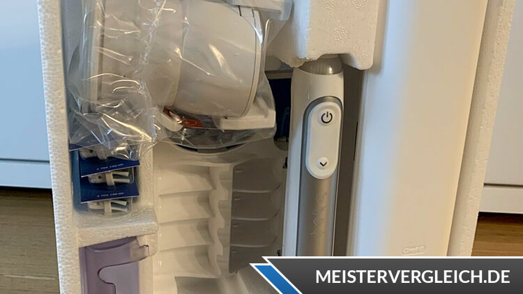 Oral-B Zahnbürste GENIUS 8000N Lieferumfang