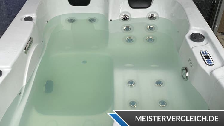 HOME DELUXE Outdoor-Whirlpool White Marble Test