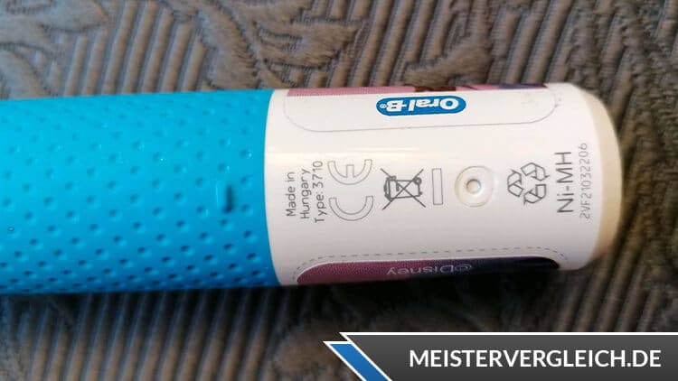 ORAL-B Elektrische Zahnbürste D100 Datenblatt