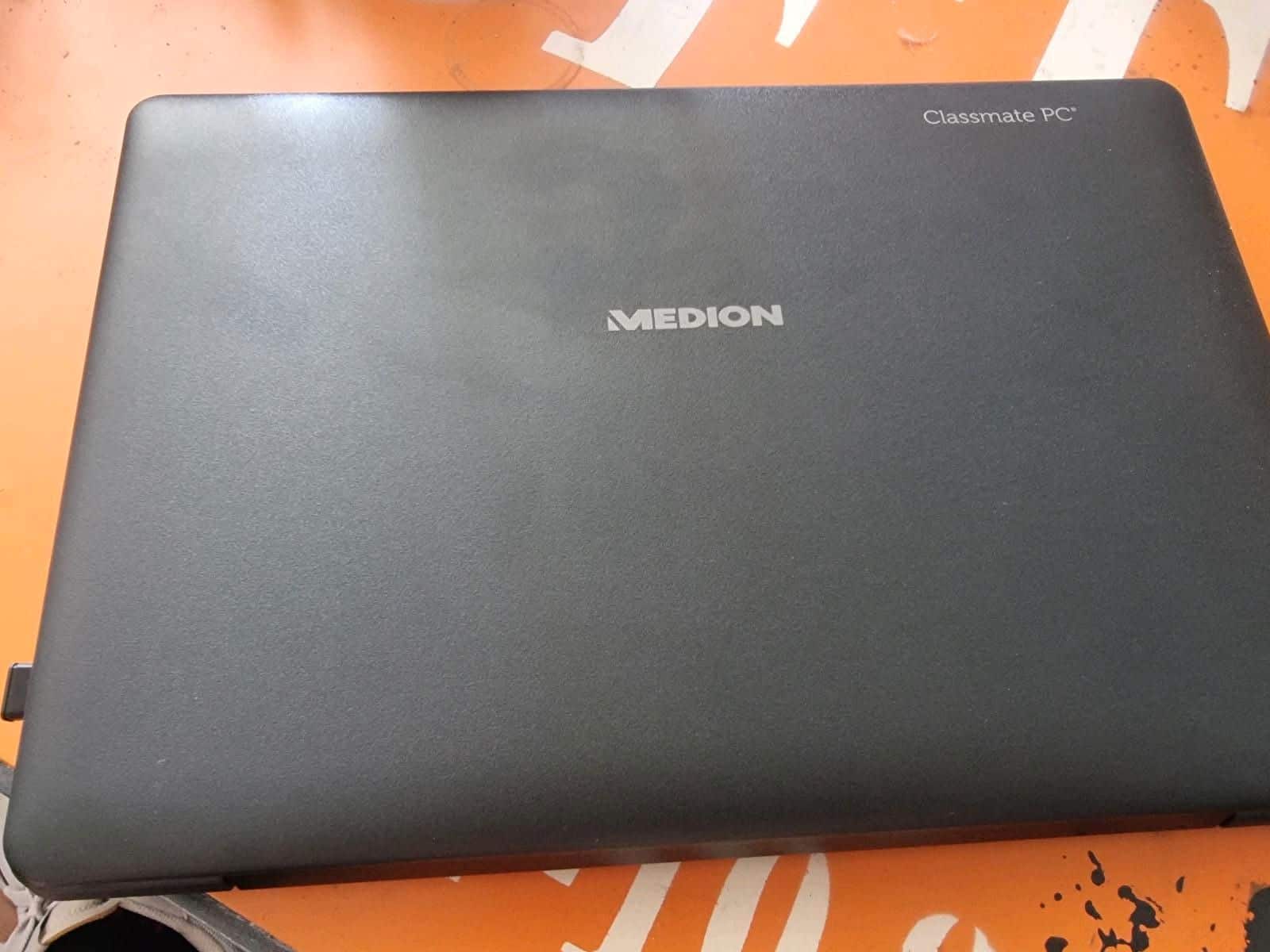 Medion Akoya E14413 (MD64141) 35,5 cm (14) 2 in 1 Convertible-Notebook dunkelgrau Medion Akoya E14413 (MD64141) 35,5 cm (14) 2 in 1 Convertible-Notebook dunkelgrau