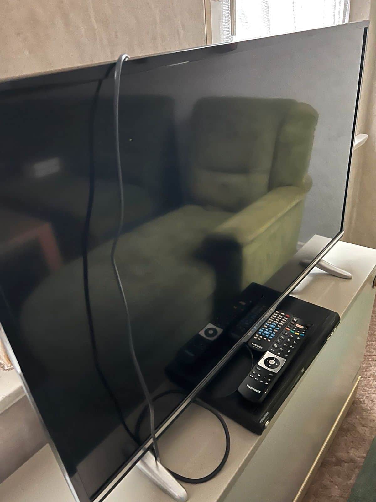 Telefunken XF43SN750S 43-Zoll Full-HD Fernseher