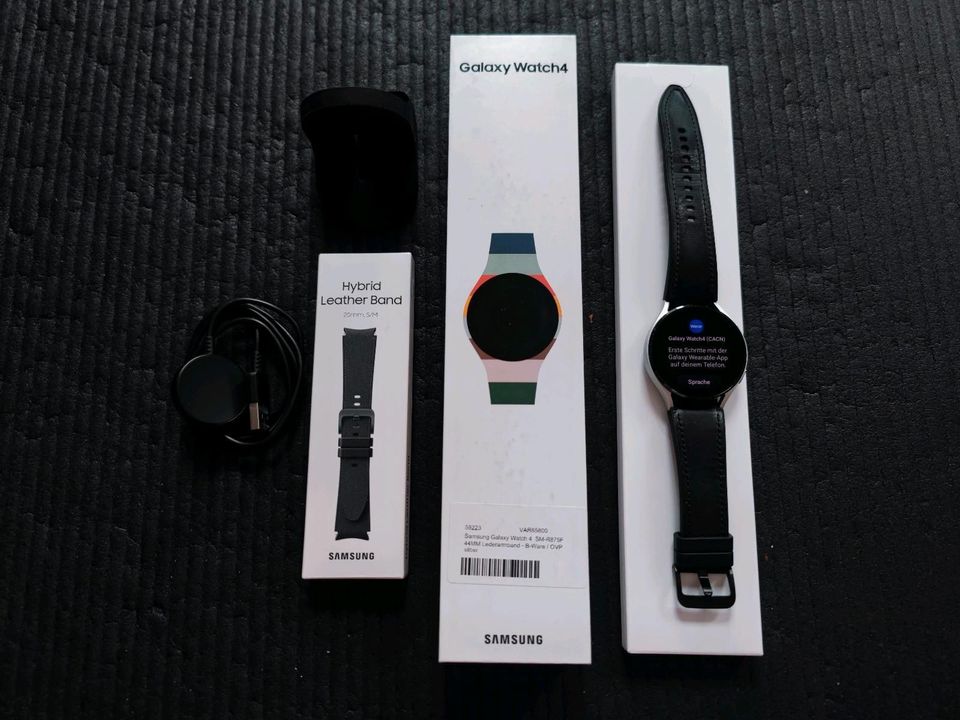 SAMSUNG Galaxy Watch 4