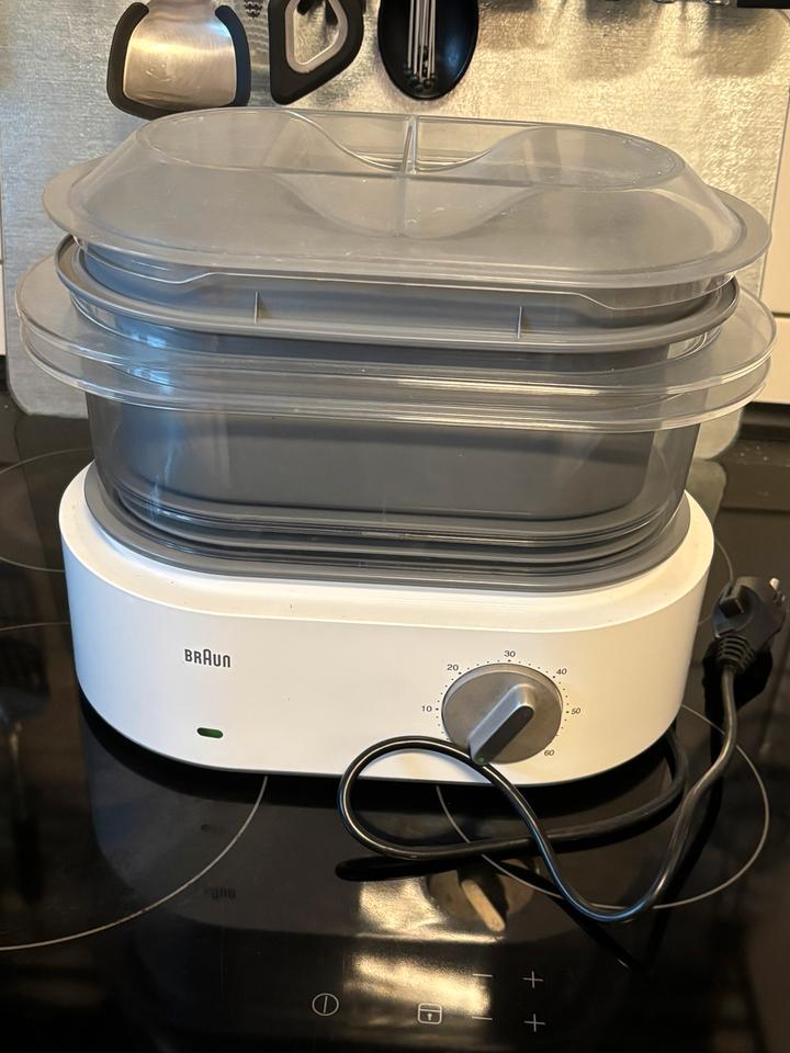 Braun FS 5100 mit transparenten Garbehältern und Drehregler