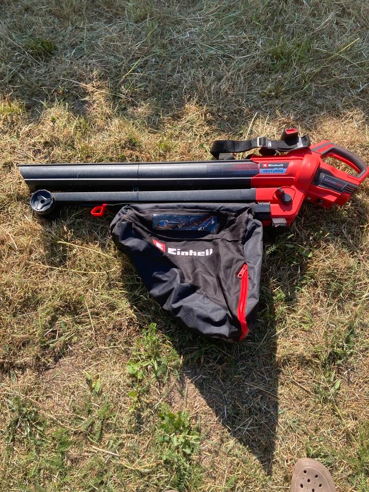 Einhell VENTURRO 18/210 mit Saugrohr und Fangsack